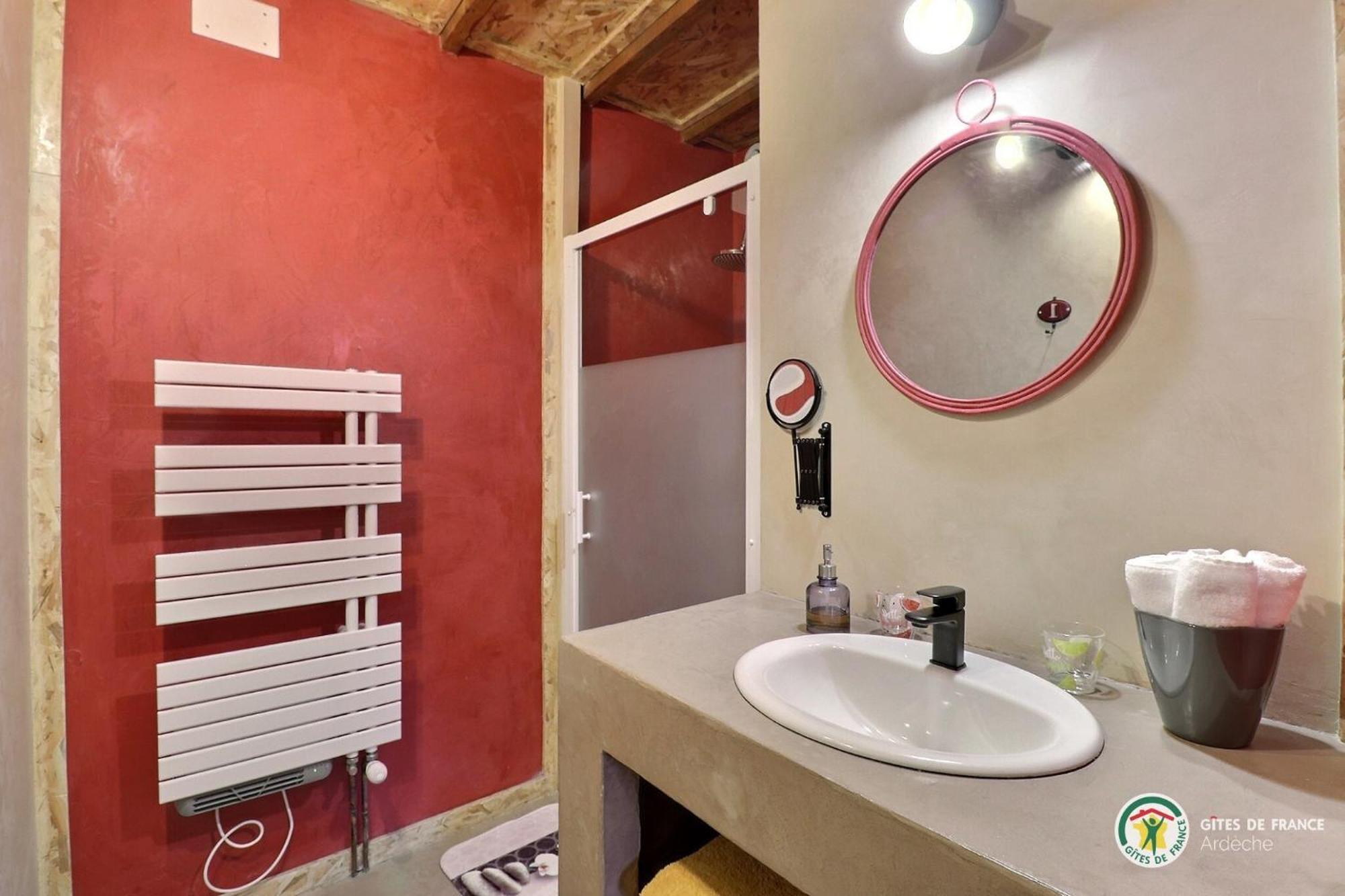 Le Cocon Du Vivarais Rochepaule Habitación foto